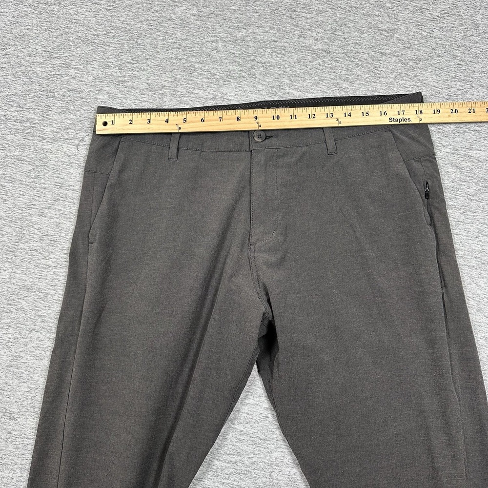 Vuori Pants Mens 36x30 Gray Aim Performance Stretch Travel City Golf Chino - Picture 3 of 8